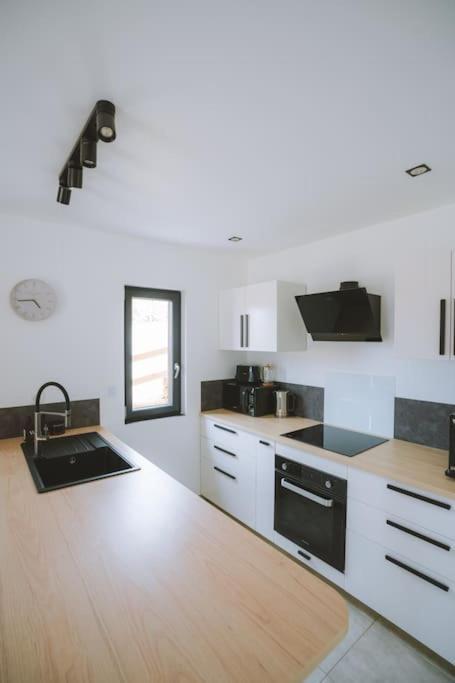 La Booa - Ecolodge En Ardeche - Piscine Privee - Ecolodgite Ozon  外观 照片